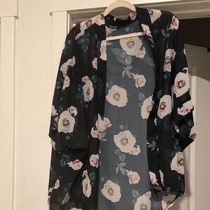 Boohoo Black Floral Cape